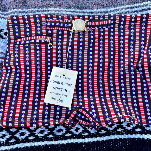 NWT VINTAGE 70s RED WHITE AND BLUE NYLON SWIM TRUNK BOYS SIZE LARGE RARE!! - Picture 4 of 8